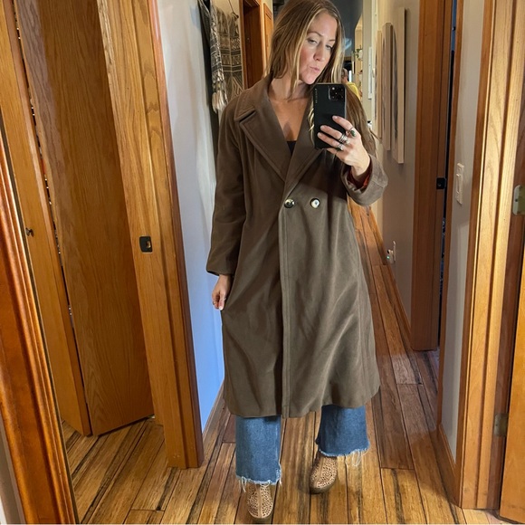 Vintage trench coat - Picture 4 of 8